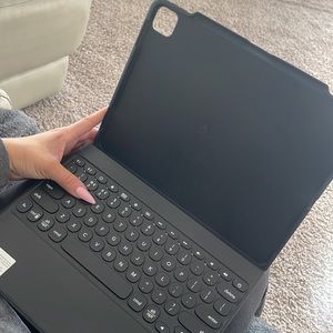 Zagg 12.9 iPad Pro keyboard